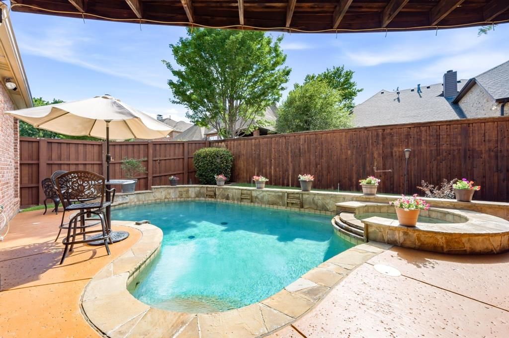 Heated saltwater pool and spa